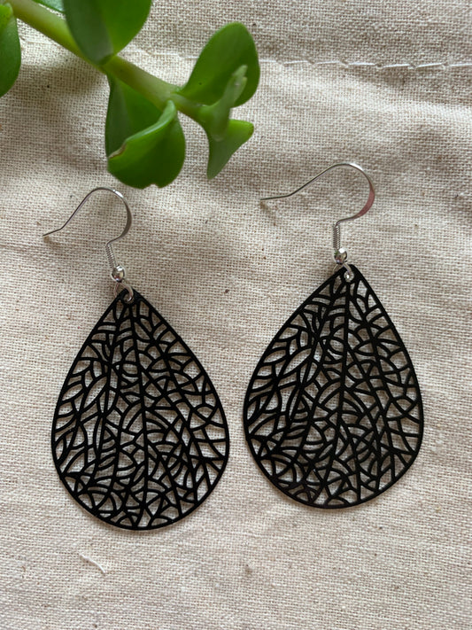 Midnight Black Alaska Filigree