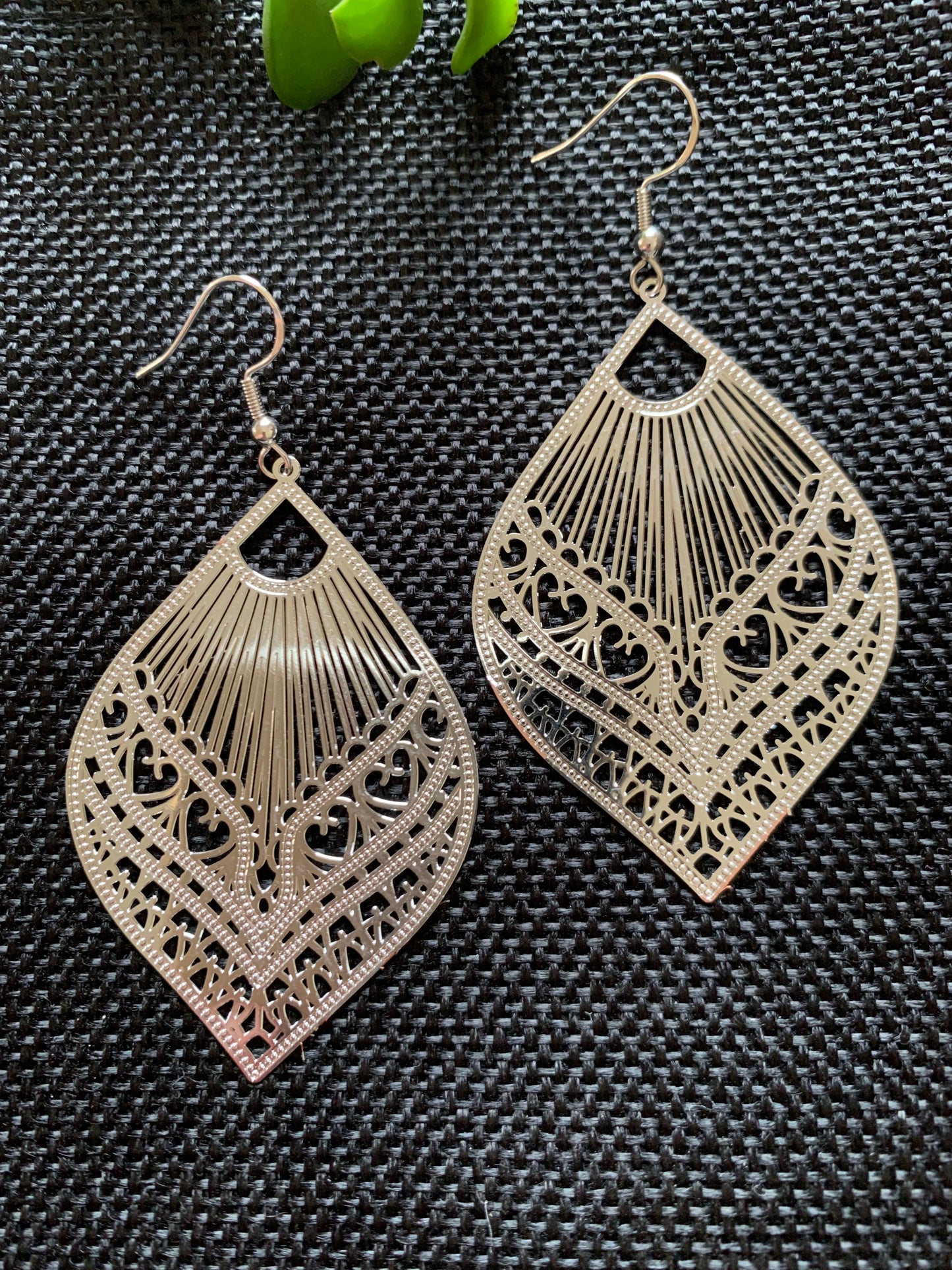 Shiny Silver Samantha Filigree