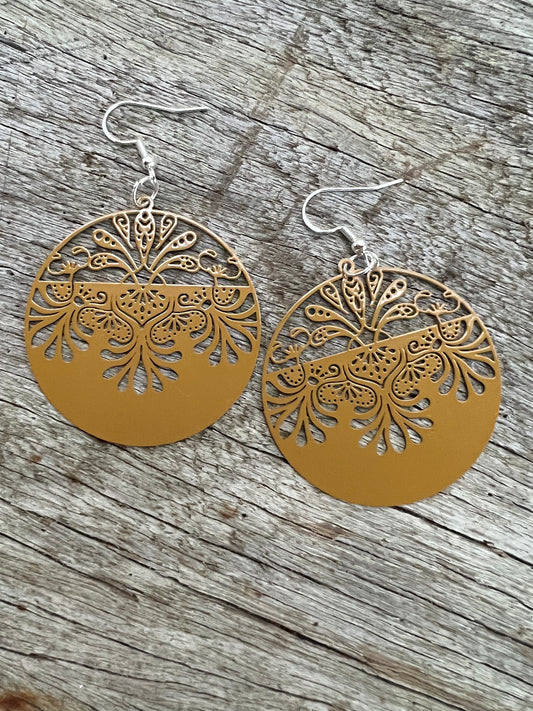 Tawny Lotus Swirl Filigree