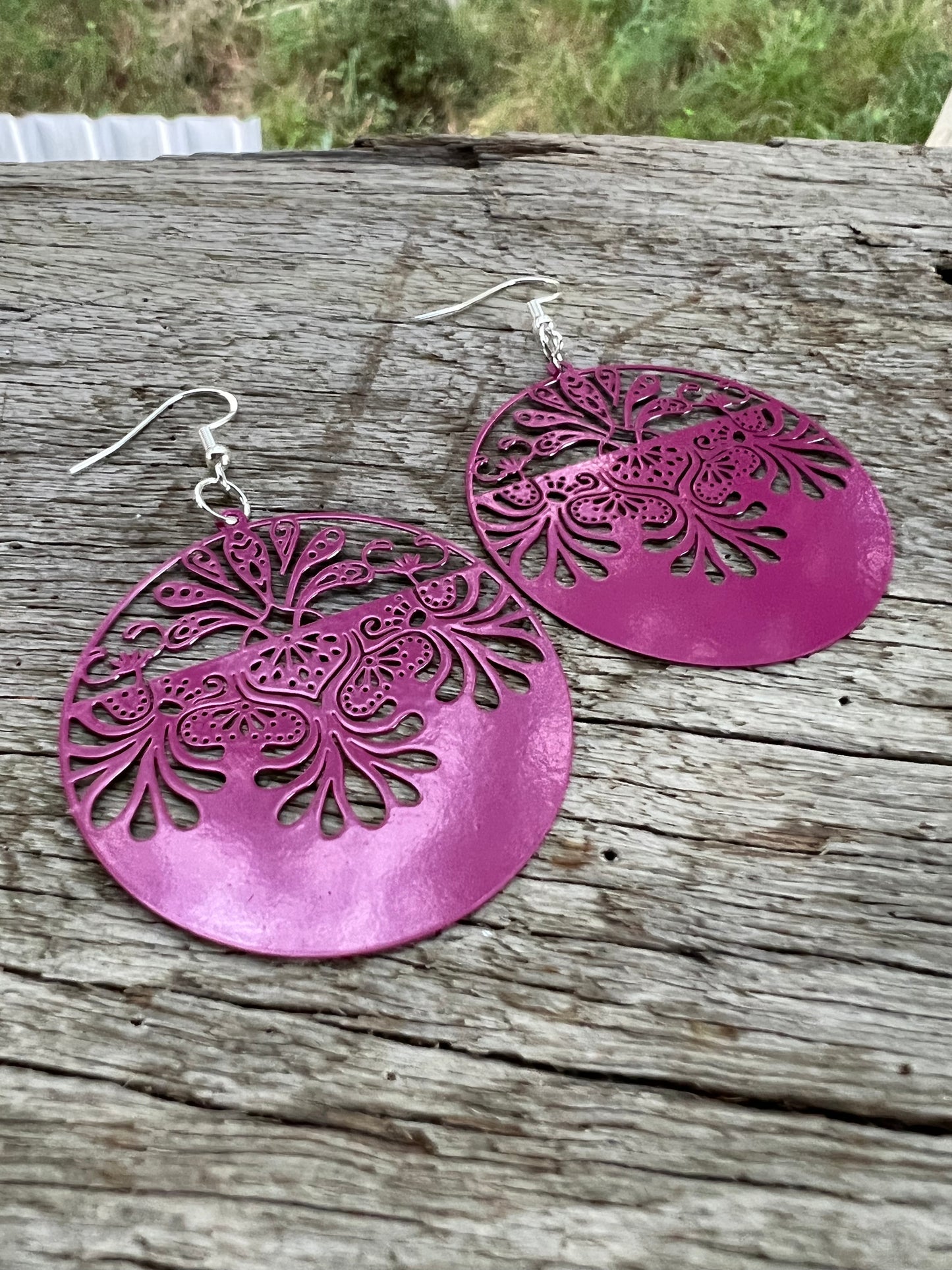 Magenta Lotus Swirl Filigree