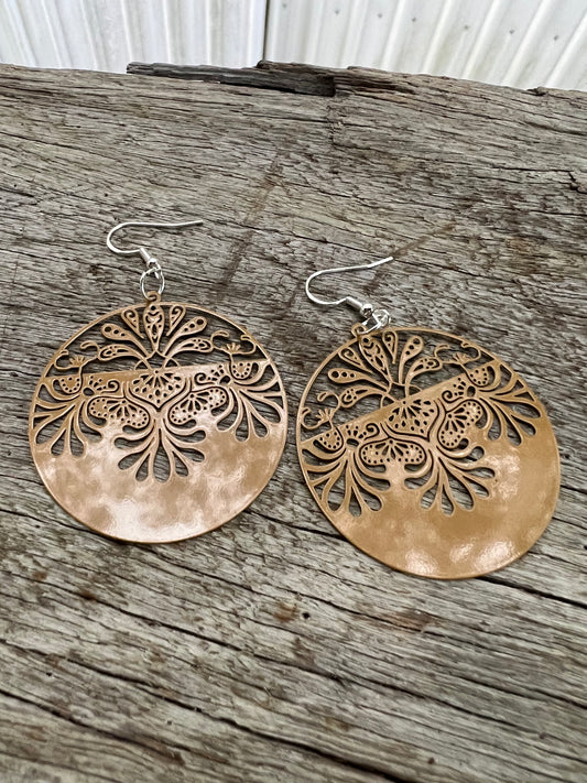 Tawny Lotus Swirl Filigree
