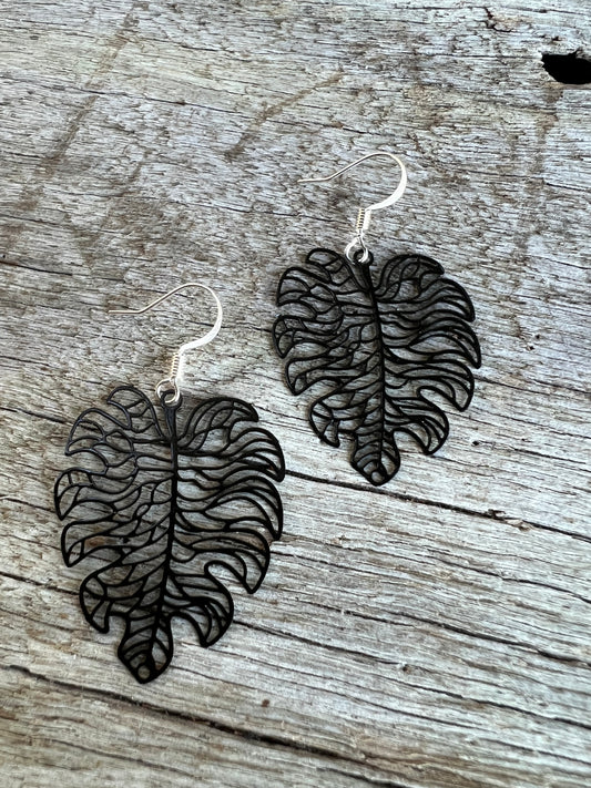 Black Monstera Leaf Filigree