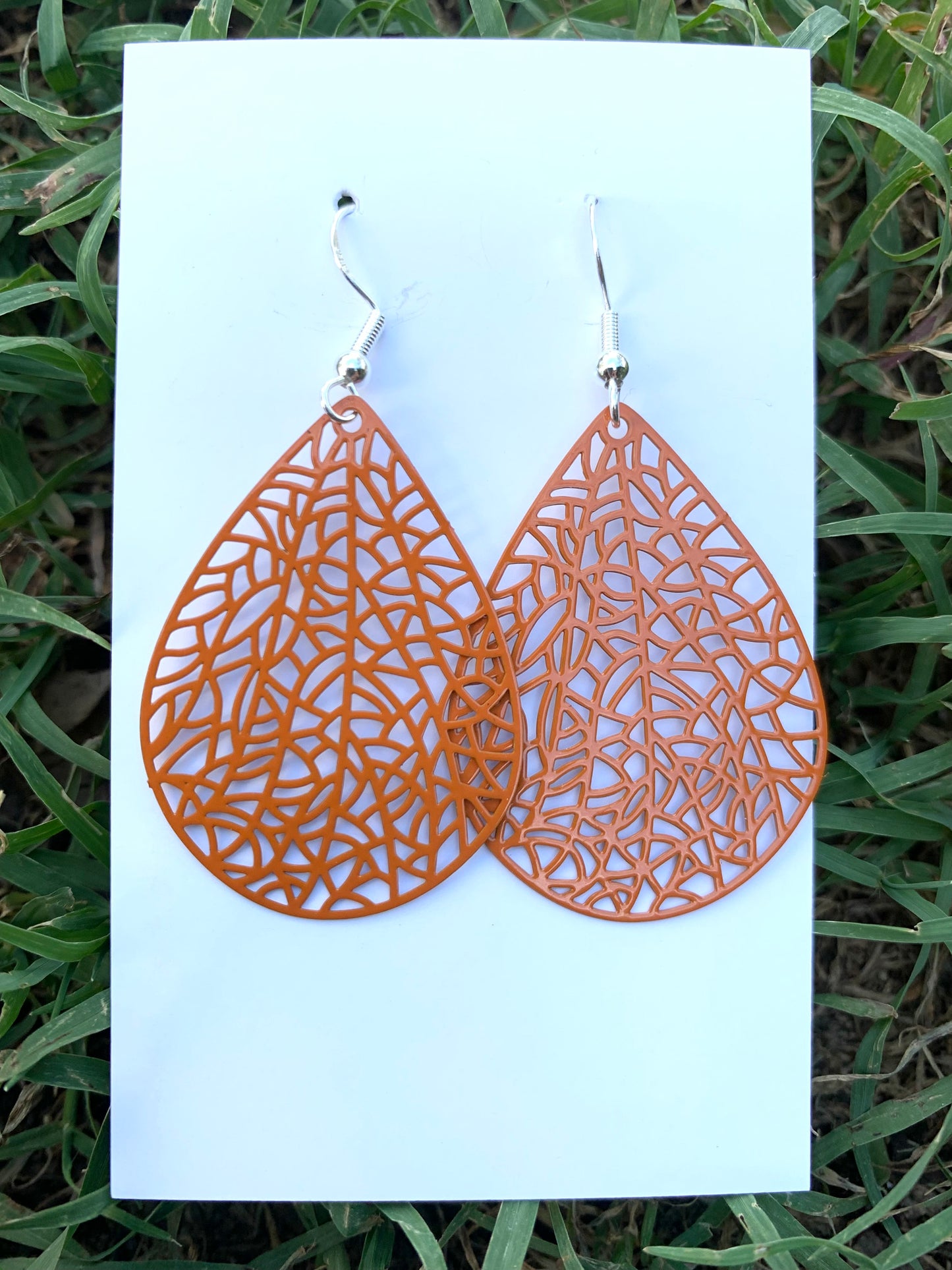 Rust Brown Alaska Filigree