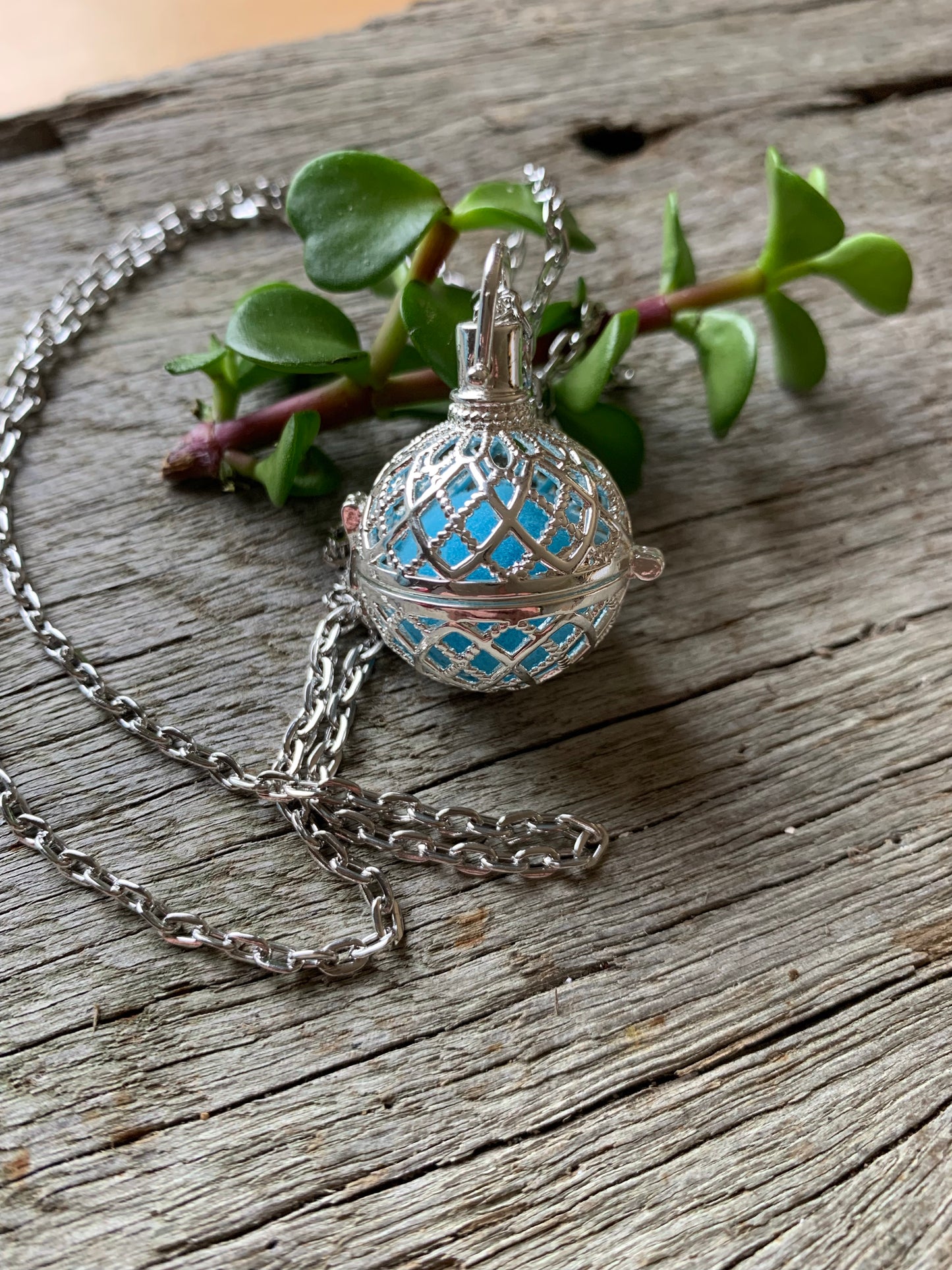 Round Silver Oil Diffuser