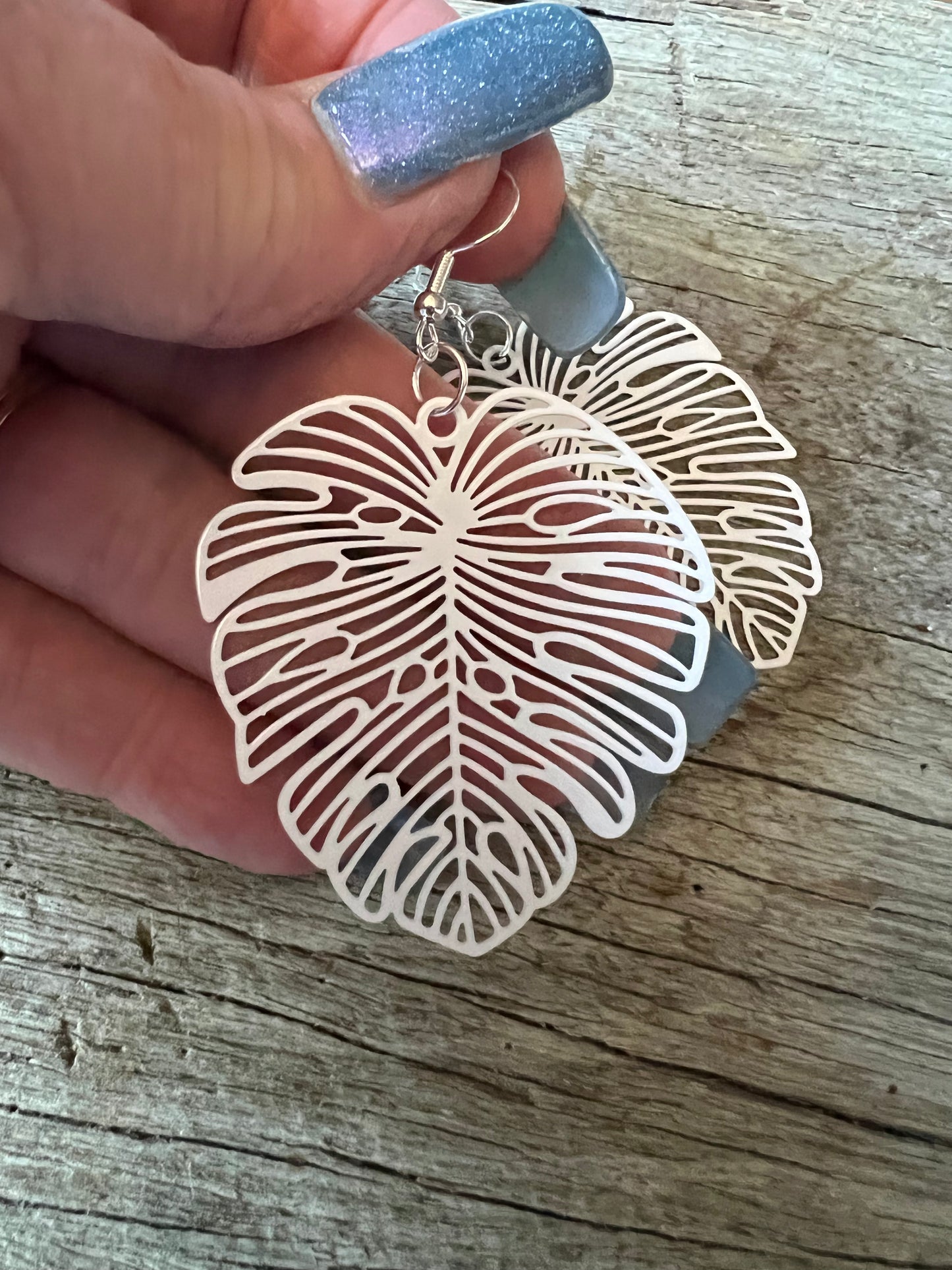 White Large Monstera Leaf Filigree