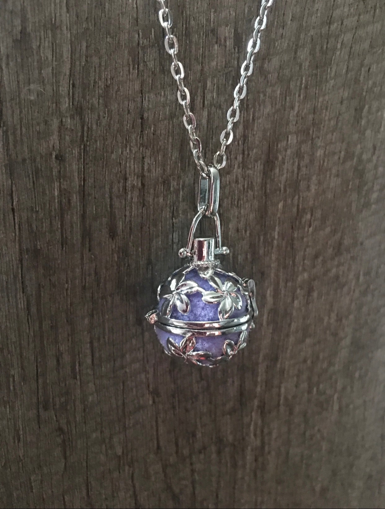 Round Flower Silver Oil Diffuser