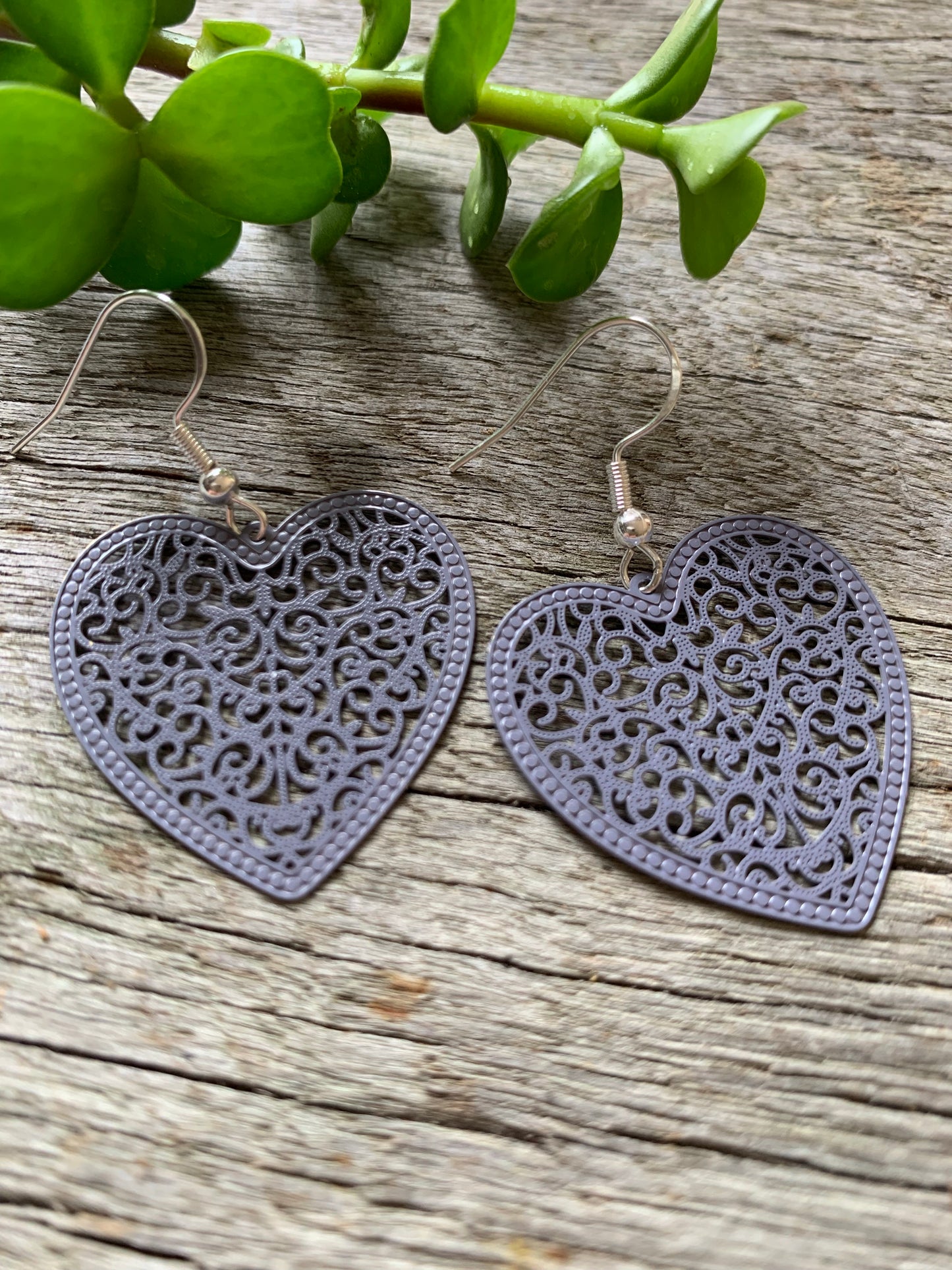 Deep Grey Heart Filigree