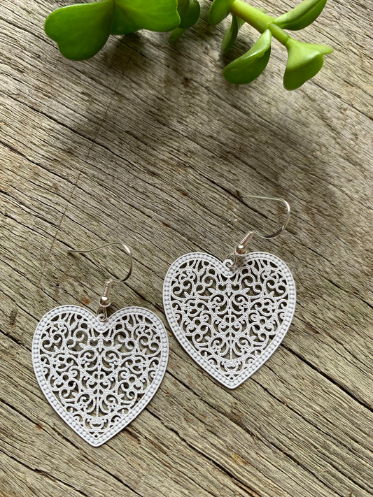 Snow White Heart Filigree