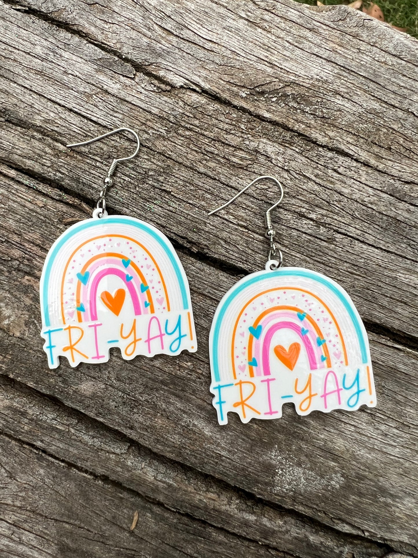Fri-Yay Arch Earrings