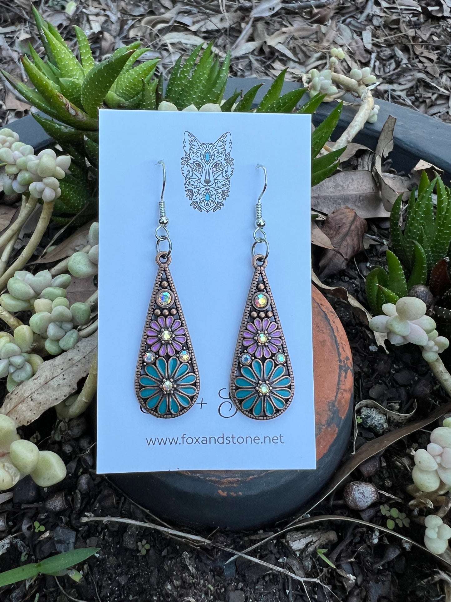 Pretty Green and White Daisy Earrings