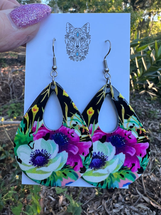 Stunning Floral Black Earrings