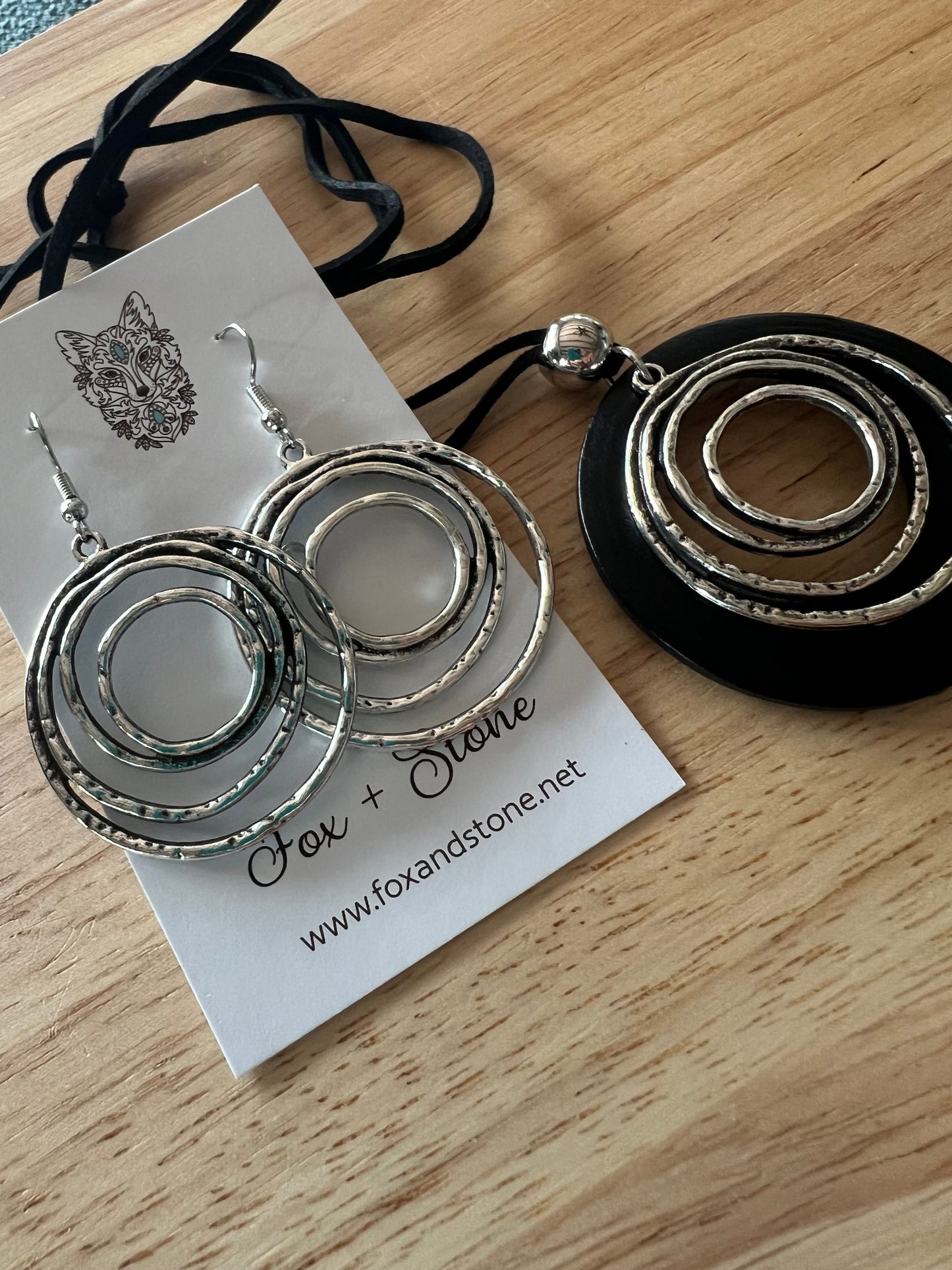 Distressed Round Pendant Earring Set