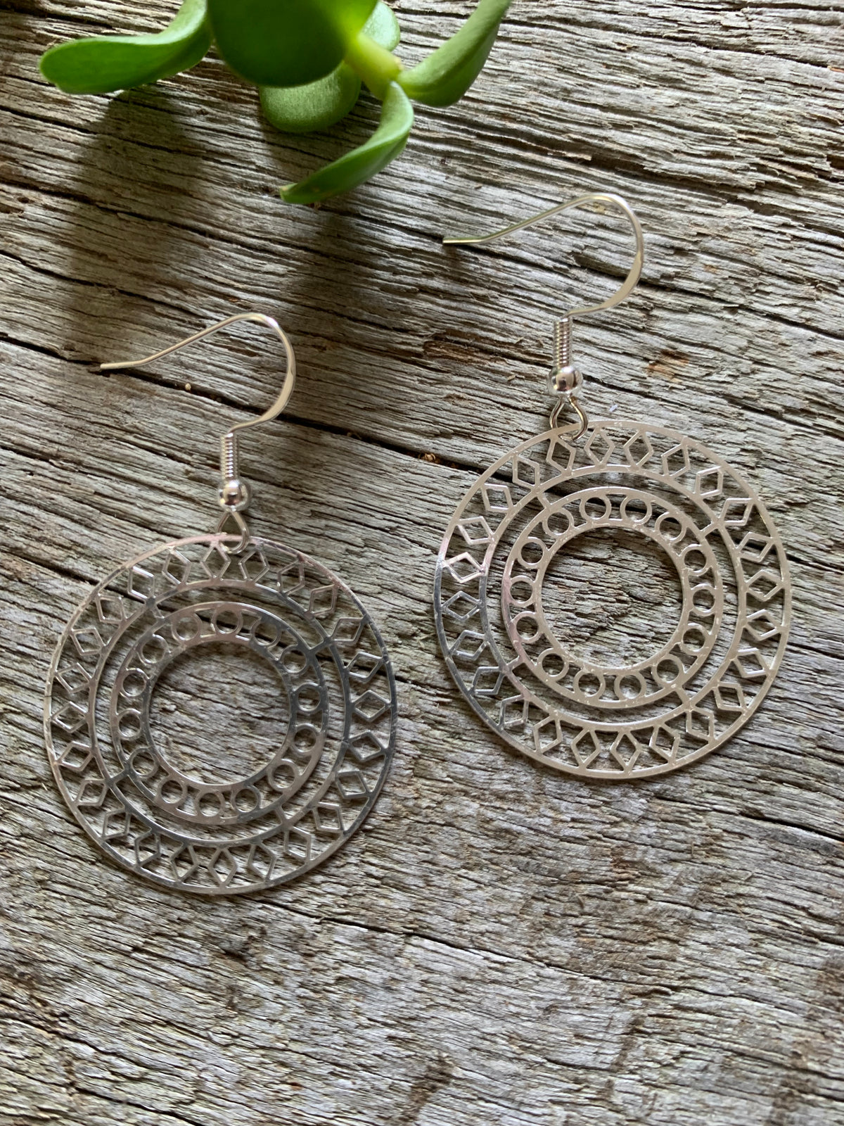 Bree Filigree Shiny Silver Earrings