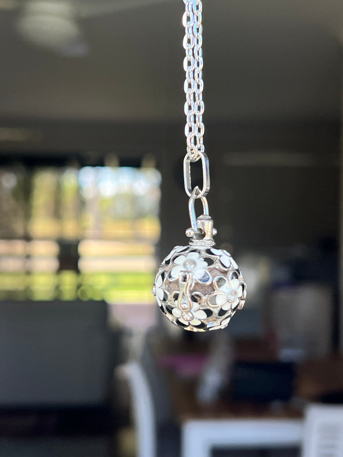 Oil Diffuser Pendant Primrose