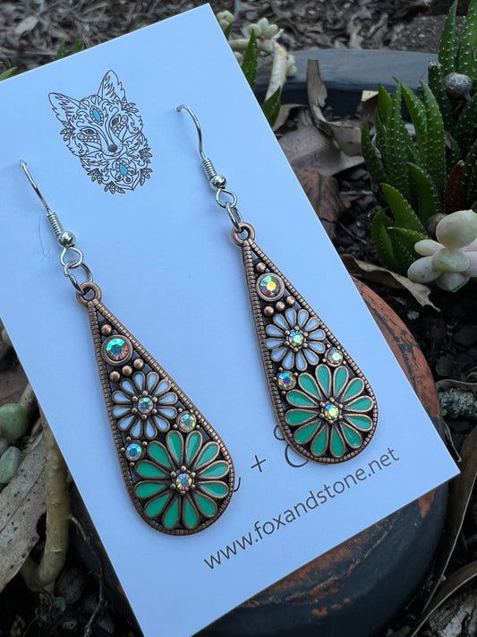 Pretty Green and White Daisy Earrings