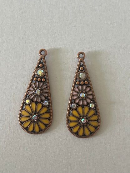 Teardrop Mustard Daisy Earrings