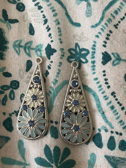Teardrop Daisy Silver Earrings