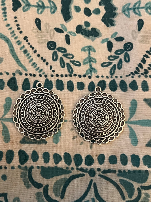 Silver Pretty Round Earrings