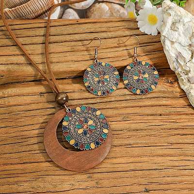 Kirally Pendant Earring Set