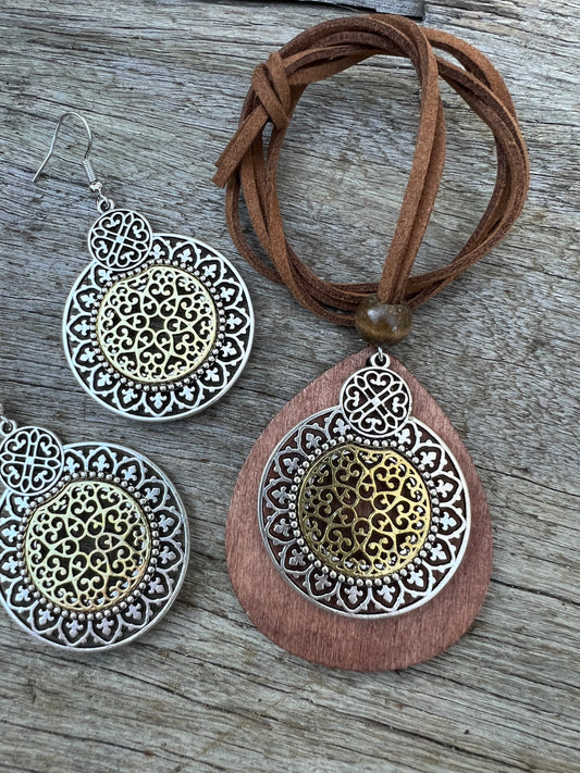 Stunning Filigree Two Tone Set