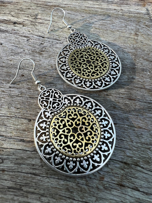 Stunning Filigree Two Tone Set