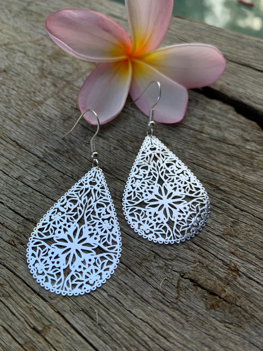 Silver Shine Shelby Filigree