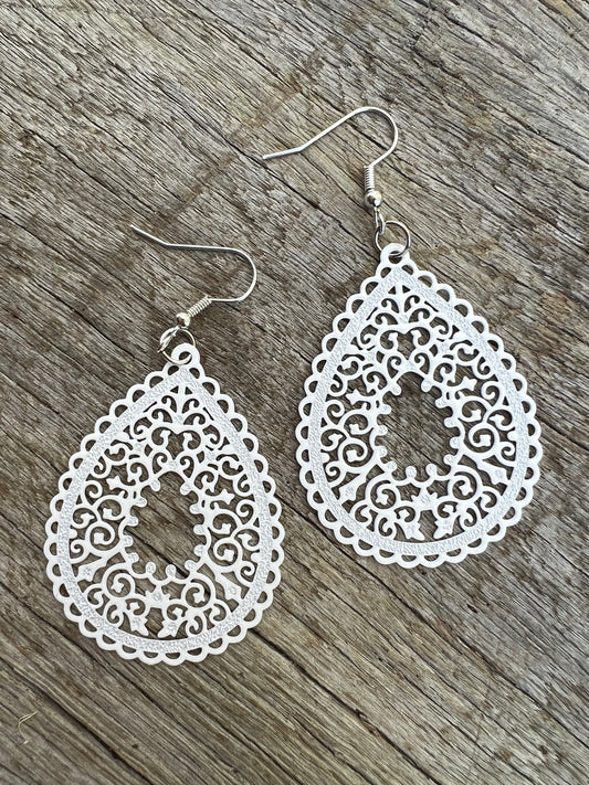 White Frankie Filigree