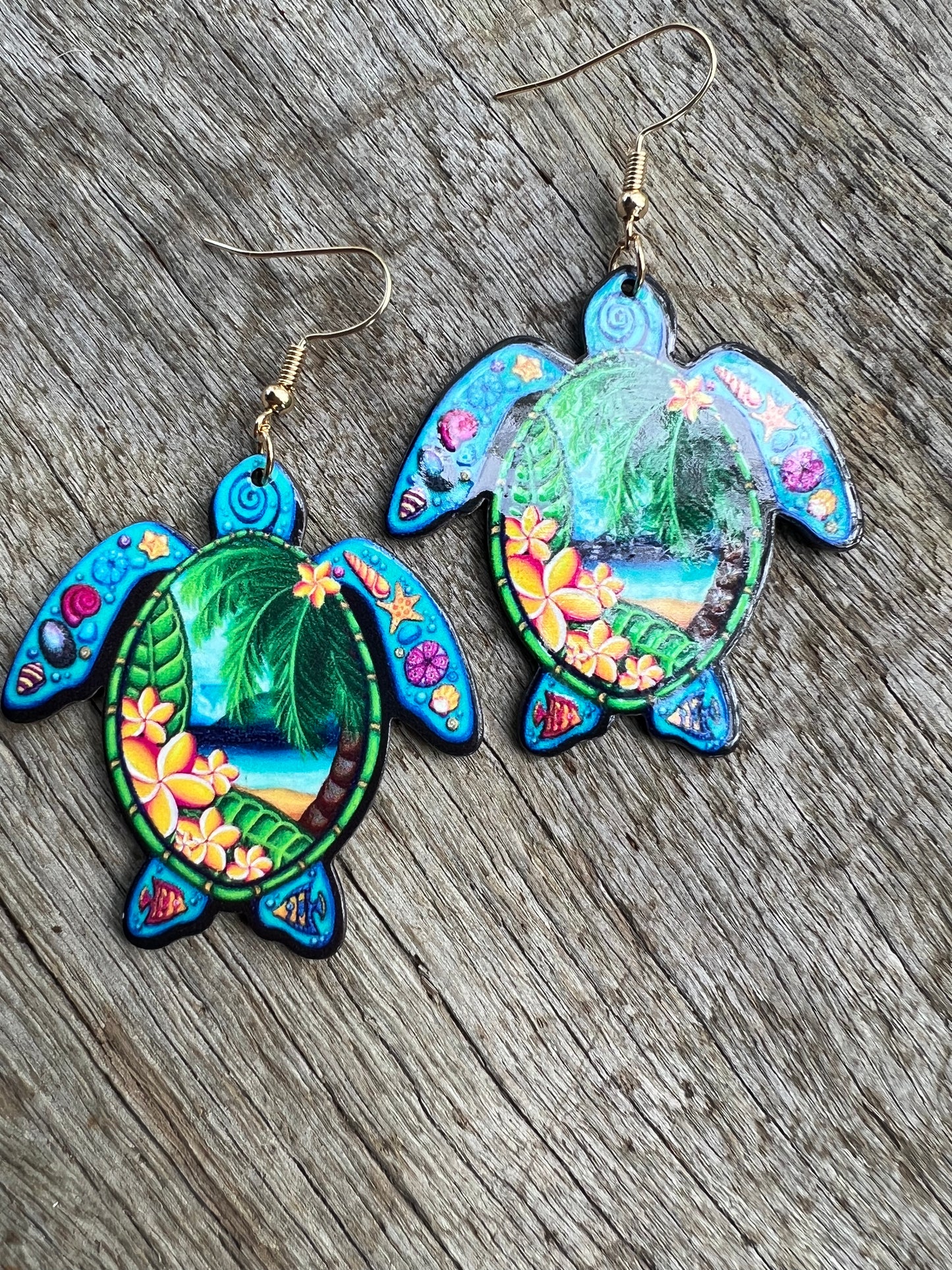 Pretty Hawaii Turtle Earrings